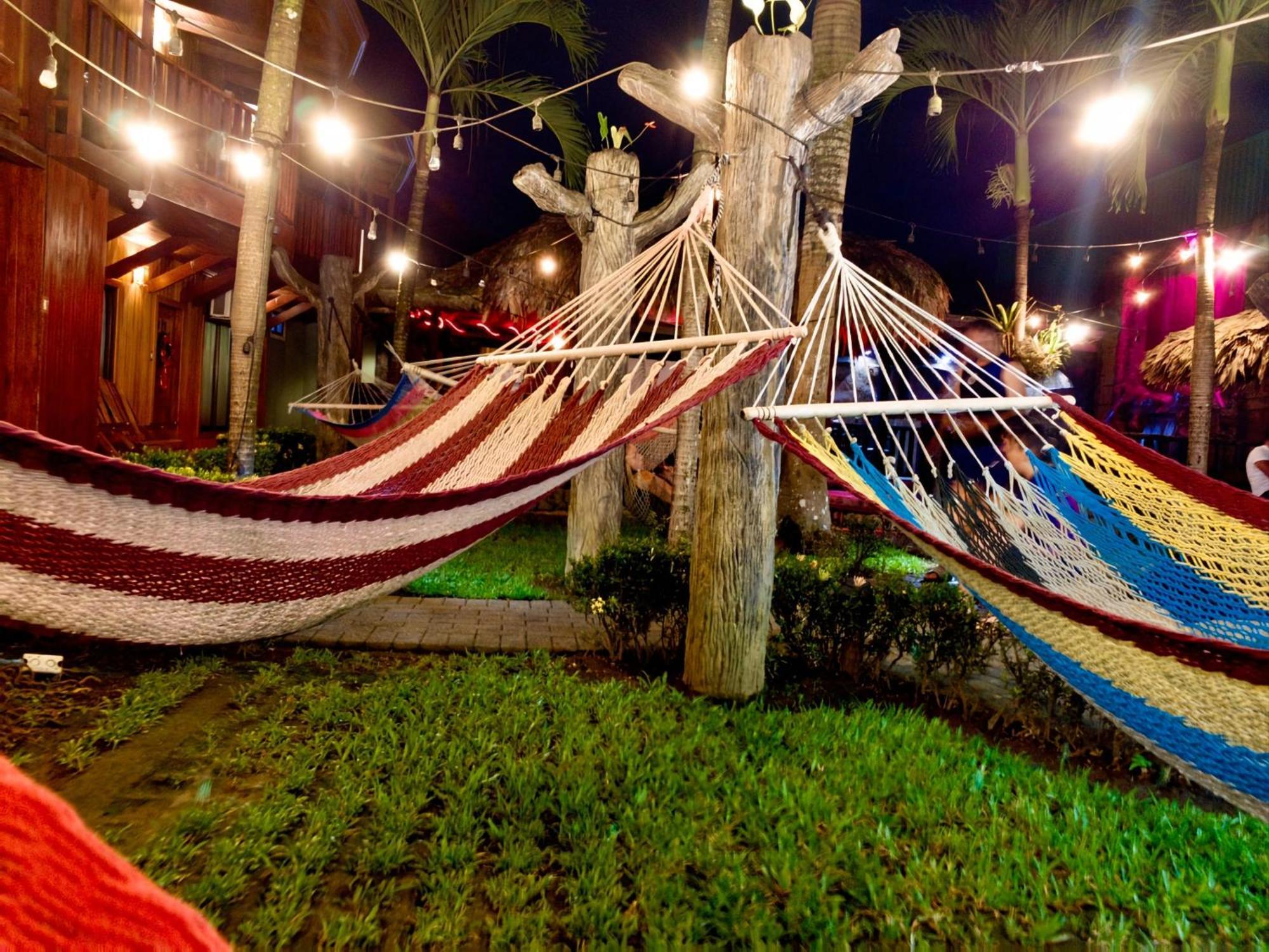 Poshtel Arenal Hostel La Fortuna Екстериор снимка