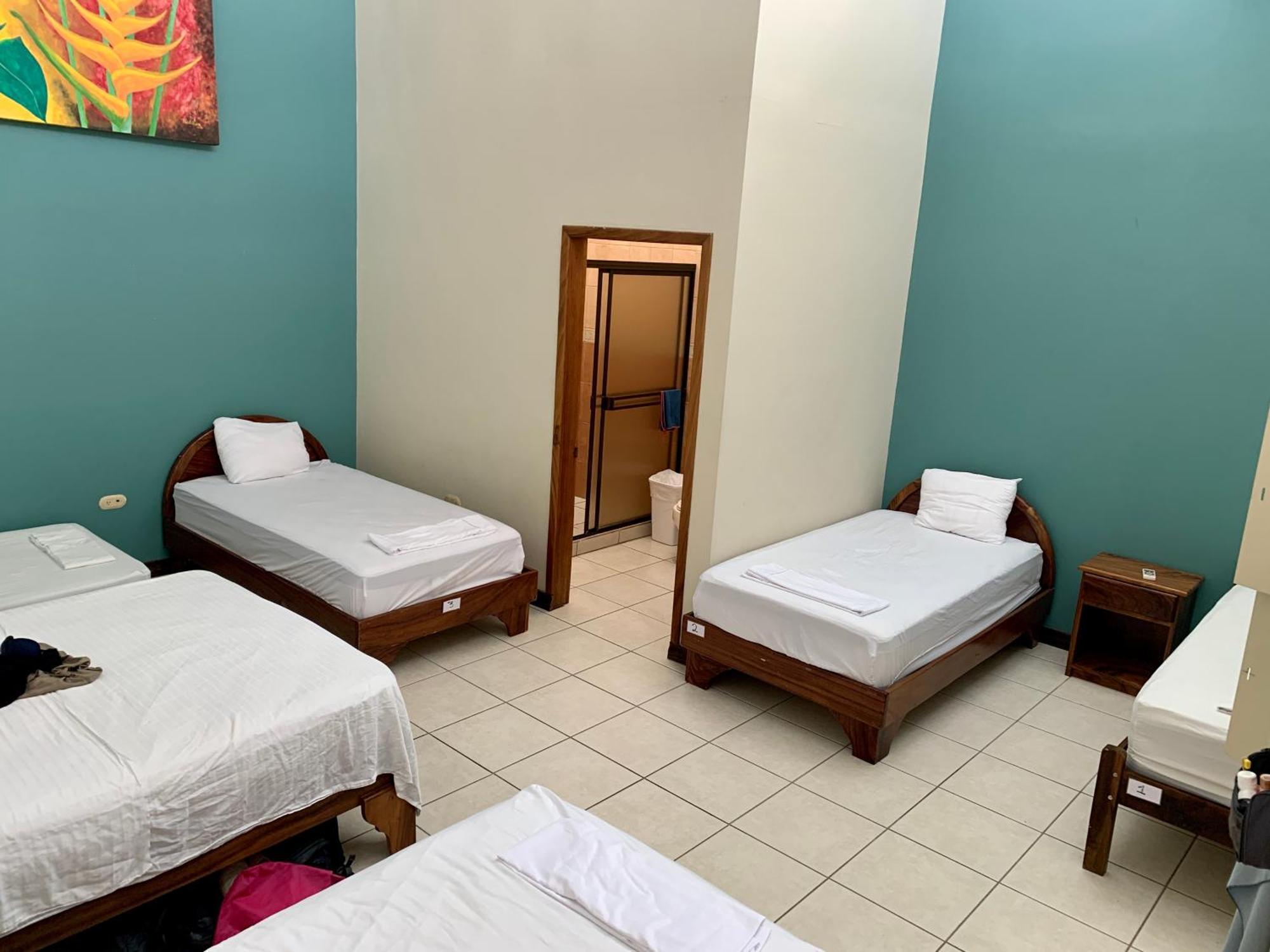 Poshtel Arenal Hostel La Fortuna Екстериор снимка