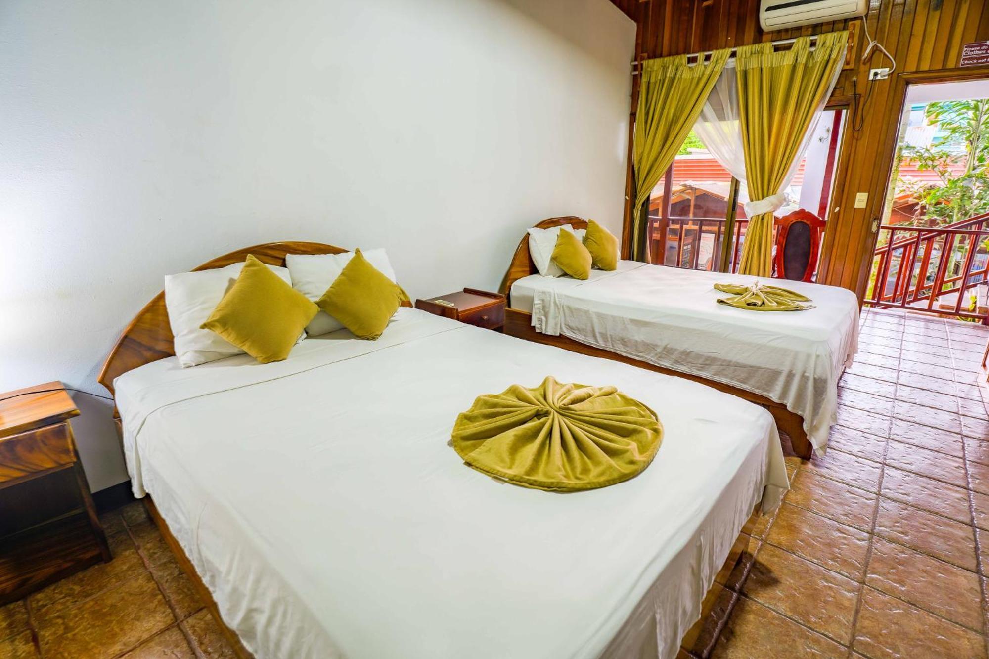 Poshtel Arenal Hostel La Fortuna Екстериор снимка