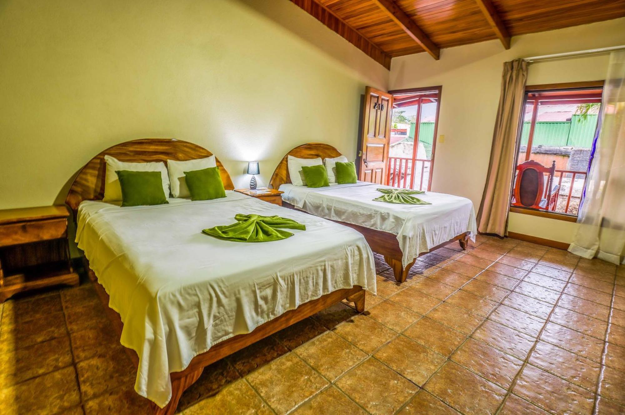 Poshtel Arenal Hostel La Fortuna Екстериор снимка